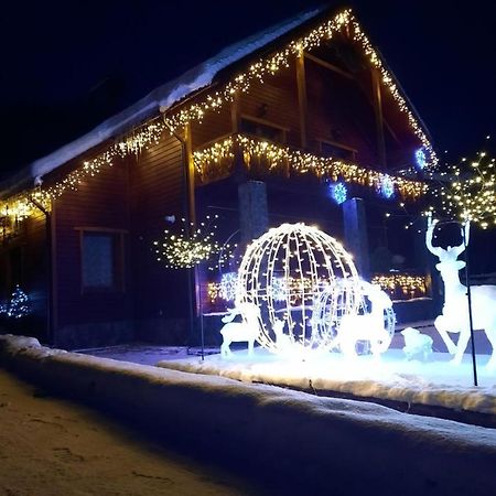 Villa Світанкове Сяйво Jaremče Esterno foto