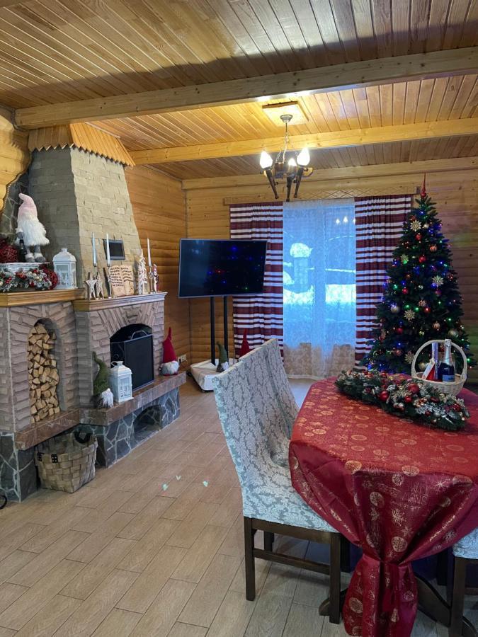 Villa Світанкове Сяйво Jaremče Esterno foto