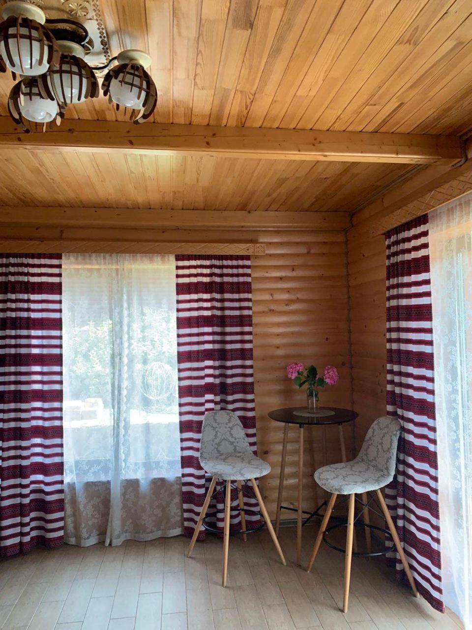Villa Світанкове Сяйво Jaremče Esterno foto